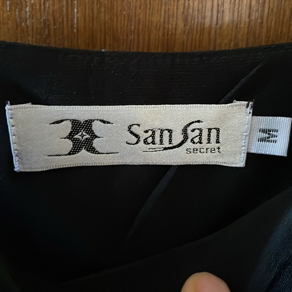 Fun sundress! - Picture 2 of 2